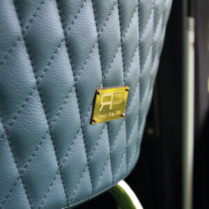 Golf Club: hole in one con Real Piel