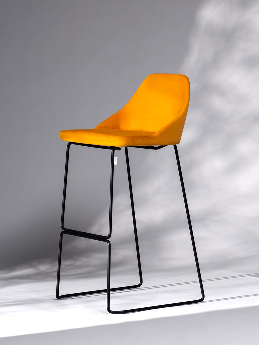 nur-sgabello-realpiel-1